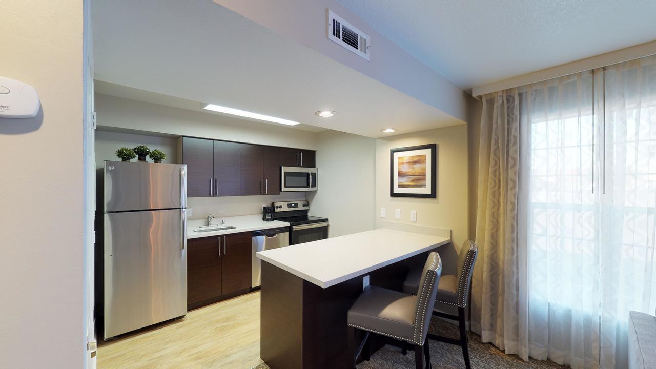 Chase Suite Hotel Newark Fremont Eksteriør bilde