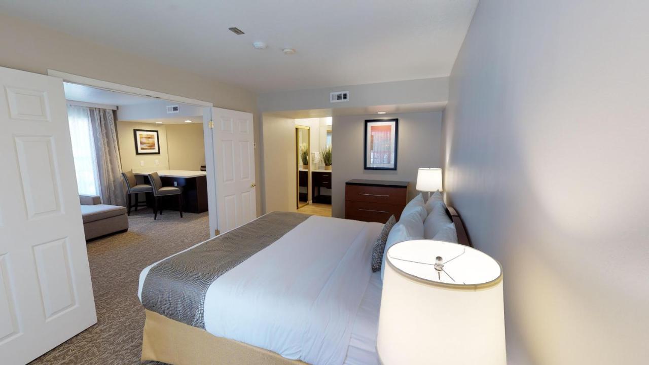 Chase Suite Hotel Newark Fremont Eksteriør bilde